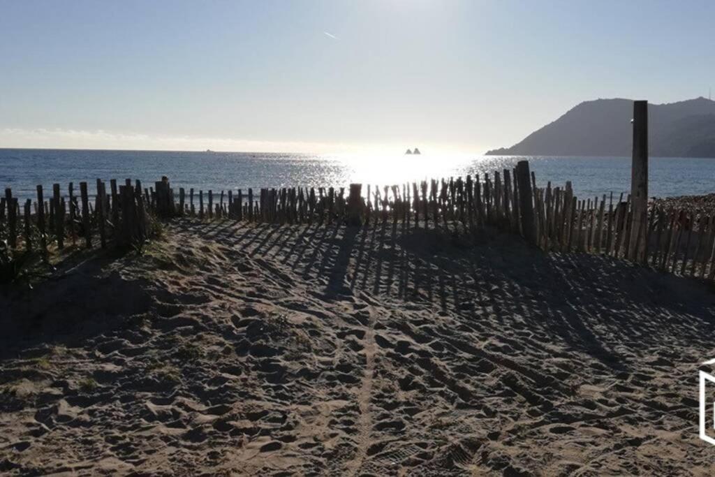Le Cabanon du Pas du Loup - Studio climatisé La Seyne-sur-Mer Esterno foto